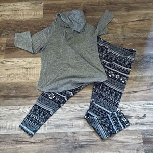 A&I Gray Hooded Top and Patterned Leggings Lounge Set Size Large/XL